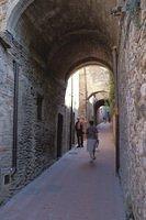 107-G-San Gimignano-Alleyway